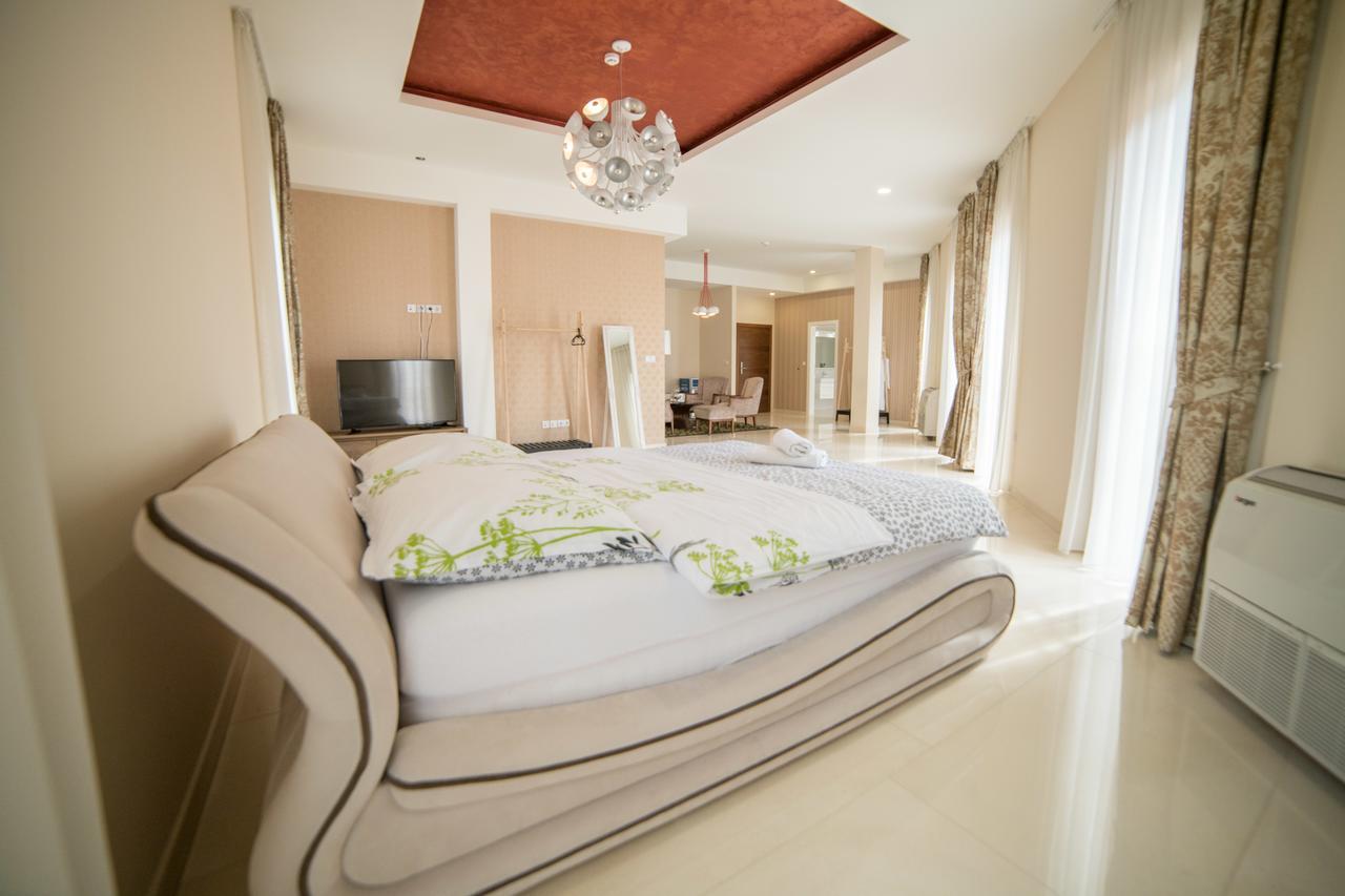 Hotel Urban Buzim Luaran gambar