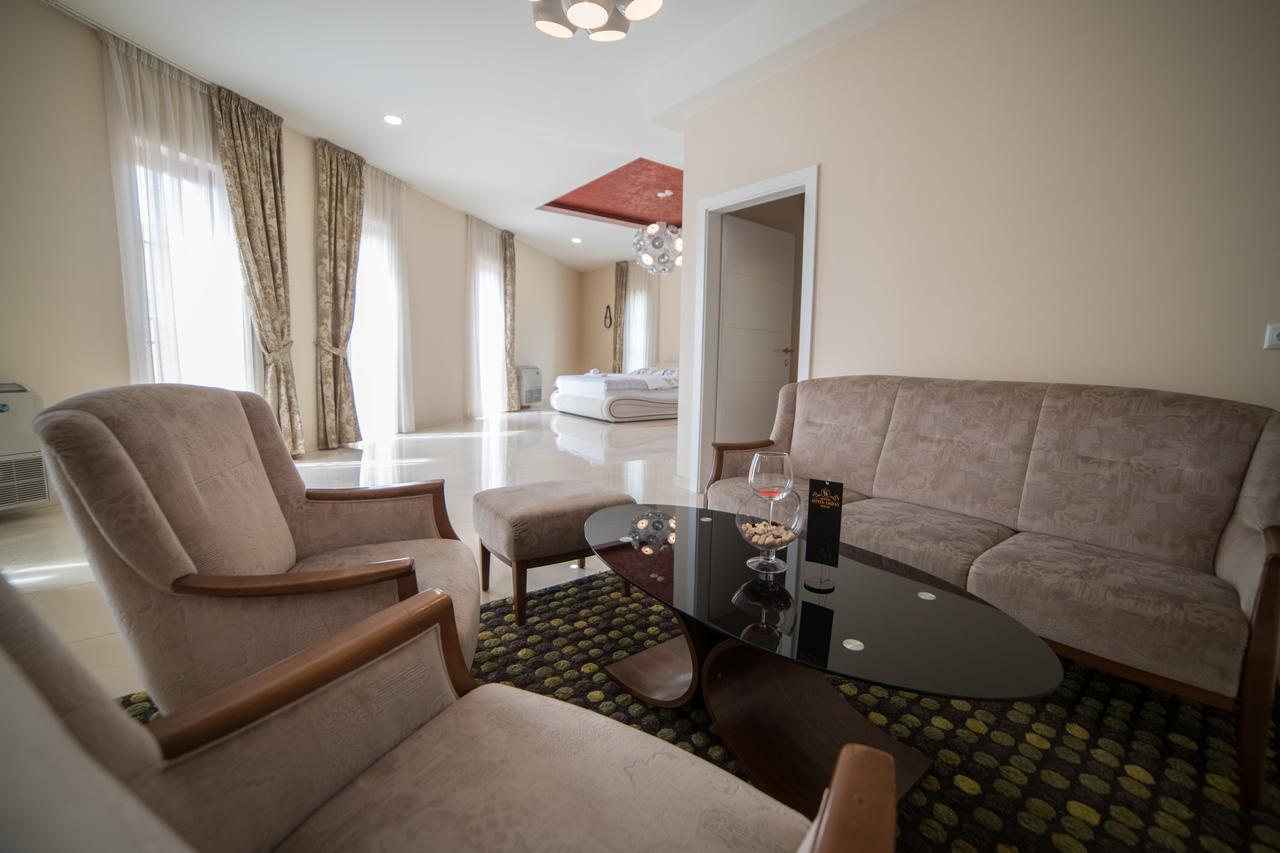 Hotel Urban Buzim Luaran gambar