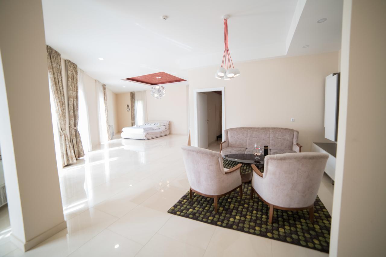 Hotel Urban Buzim Luaran gambar